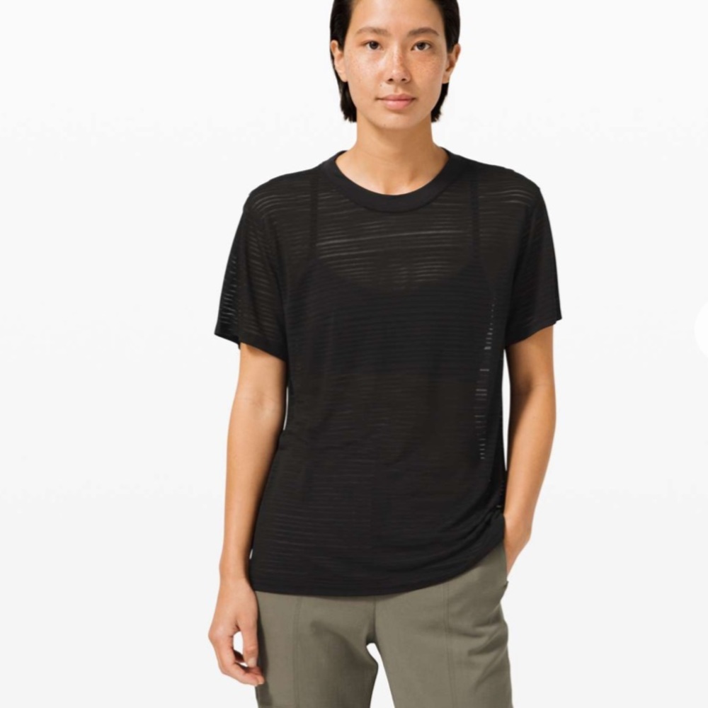 Lululemon All Yours Boyfriend Tee *Stripe
Black
